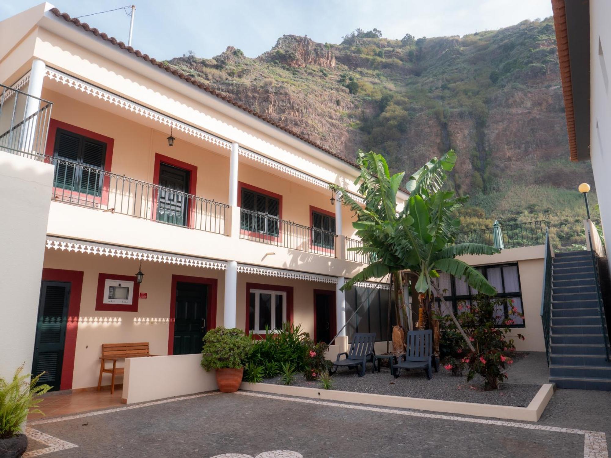 Апартаменты Maresia'S House Madalena do Mar Экстерьер фото